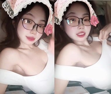 Chị đẩy em điệu nghệ khi làm tình